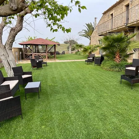 Russa Belladonna Farm stay *