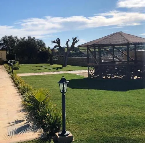 Russa Belladonna Alojamento de Turismo Rural Caltagirone