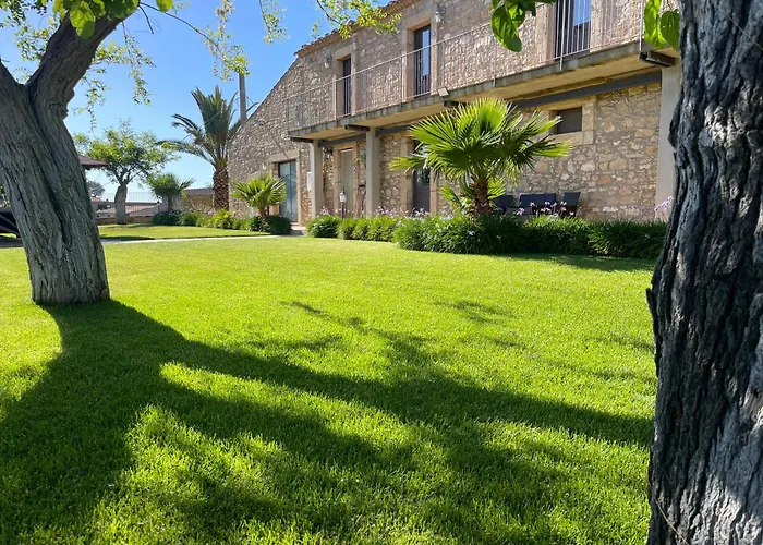 Alojamento de Turismo Rural Russa Belladonna *